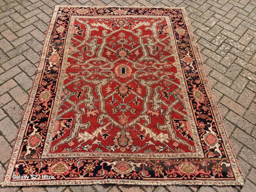 exceptional antique small format Heriz rug 188x150cm