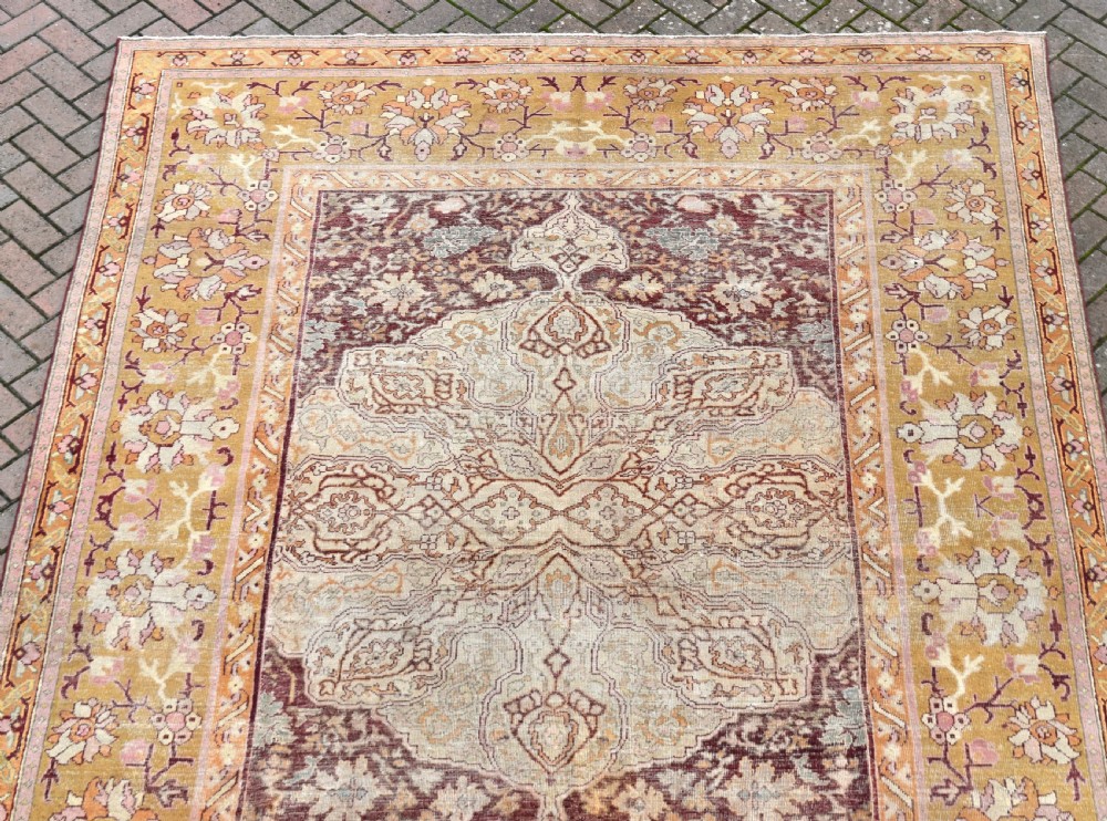 An antique Feseneh country house carpet 343x253cm View III