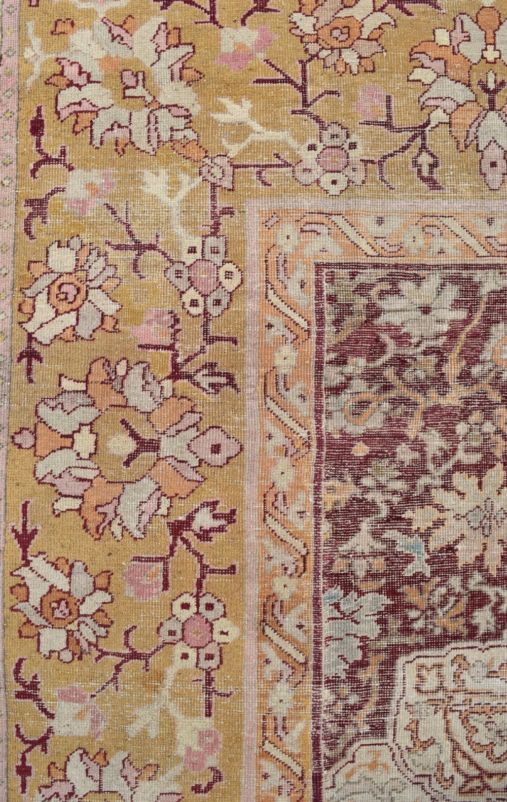 An antique Feseneh country house carpet 343x253cm View VI