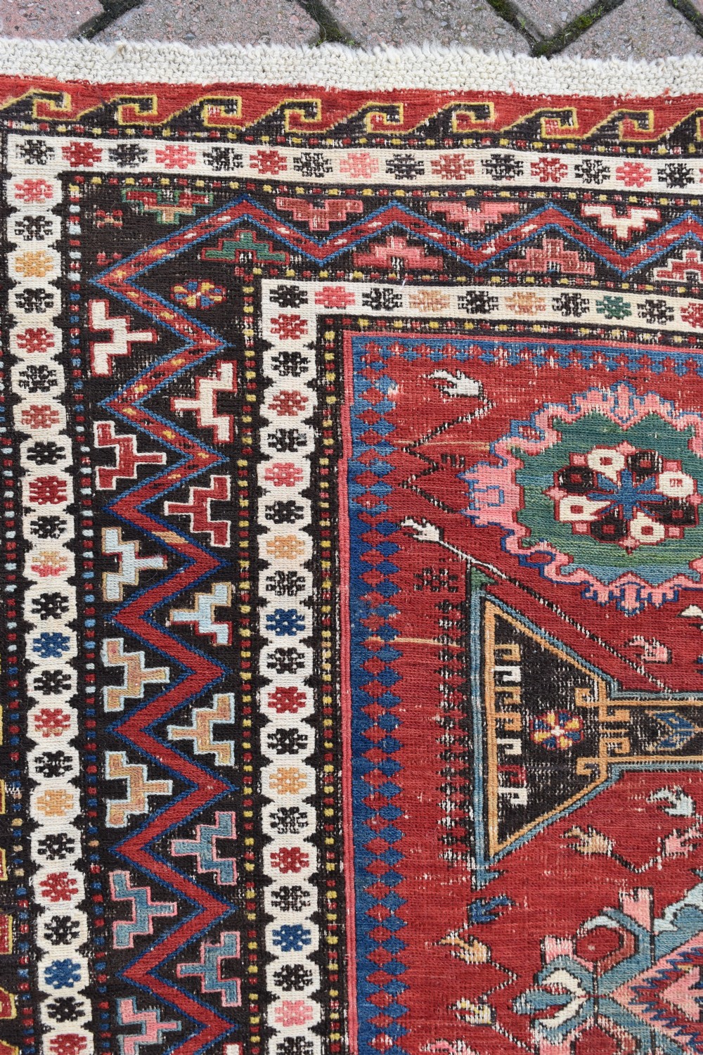 An exceptional antique kuba Sumak technique carpet 280x219 cm View XV