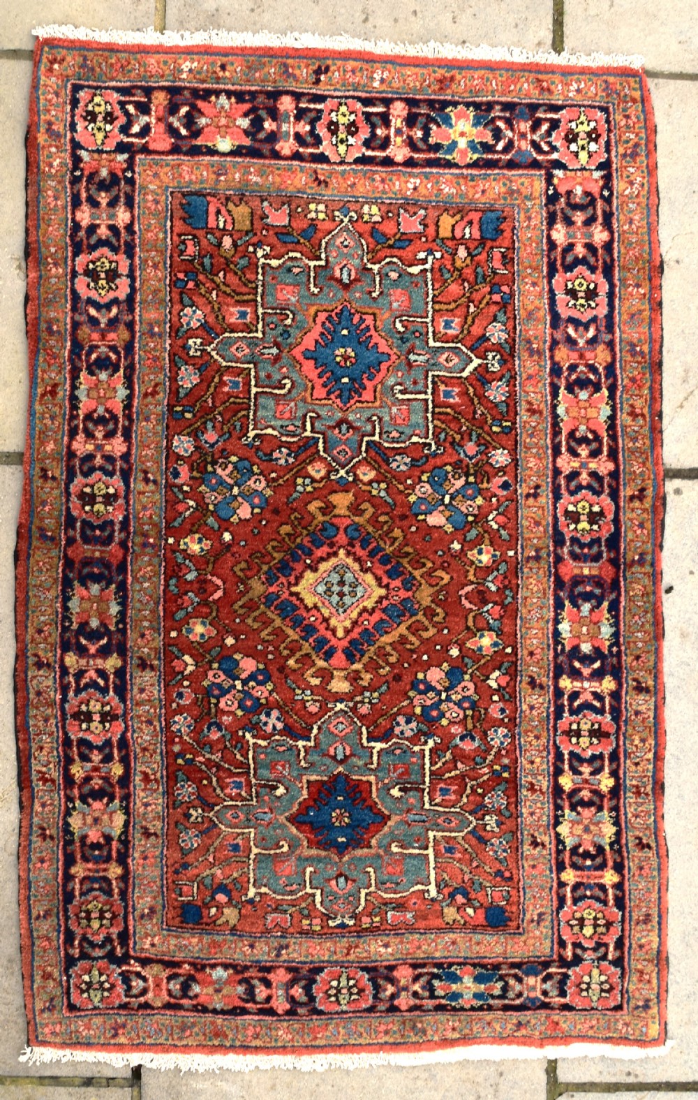 An antique Heriz rug 152x97 cm