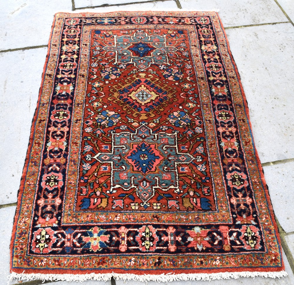 An antique Heriz rug 152x97 cm View III