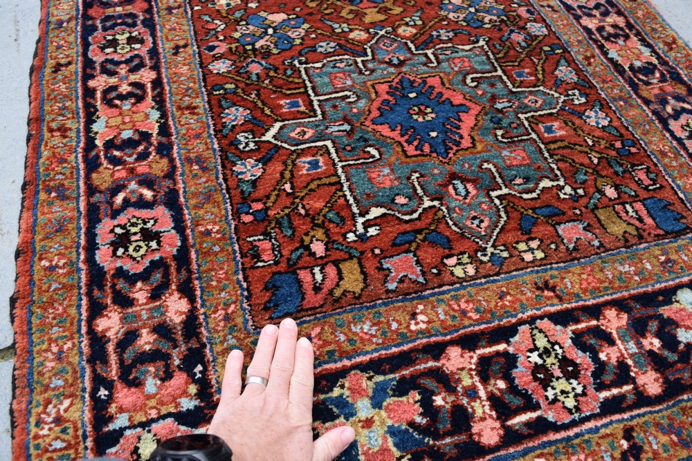 An antique Heriz rug 152x97 cm View IV