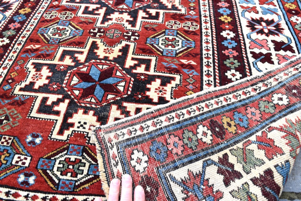 A fine antique Caucasian Leshgi rug 160x116 cm View IV