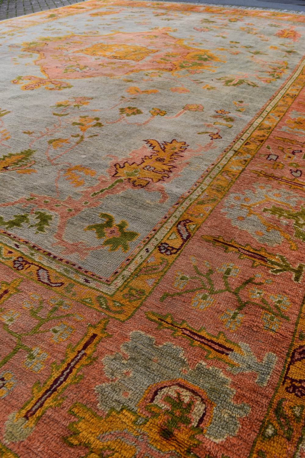 A large antique Ushak carpet 470x350 cm View VIII