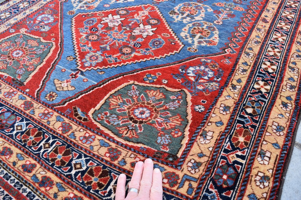 A fine Qasgai rug 204x105cm View III