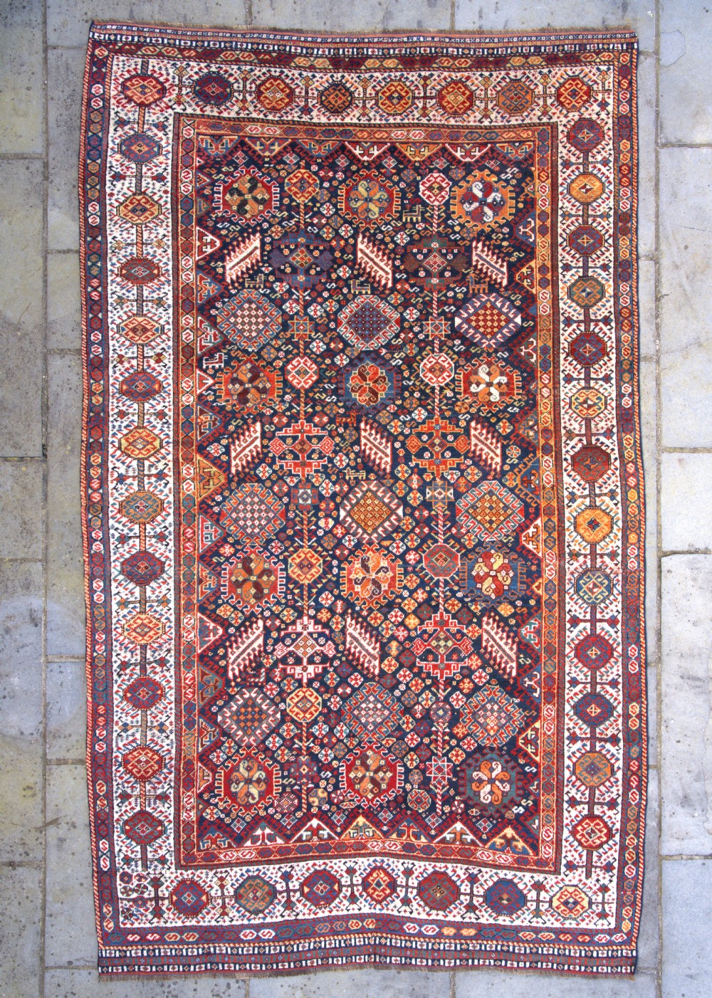 Antique Shekarlu Qasgai carpet 288x168cm