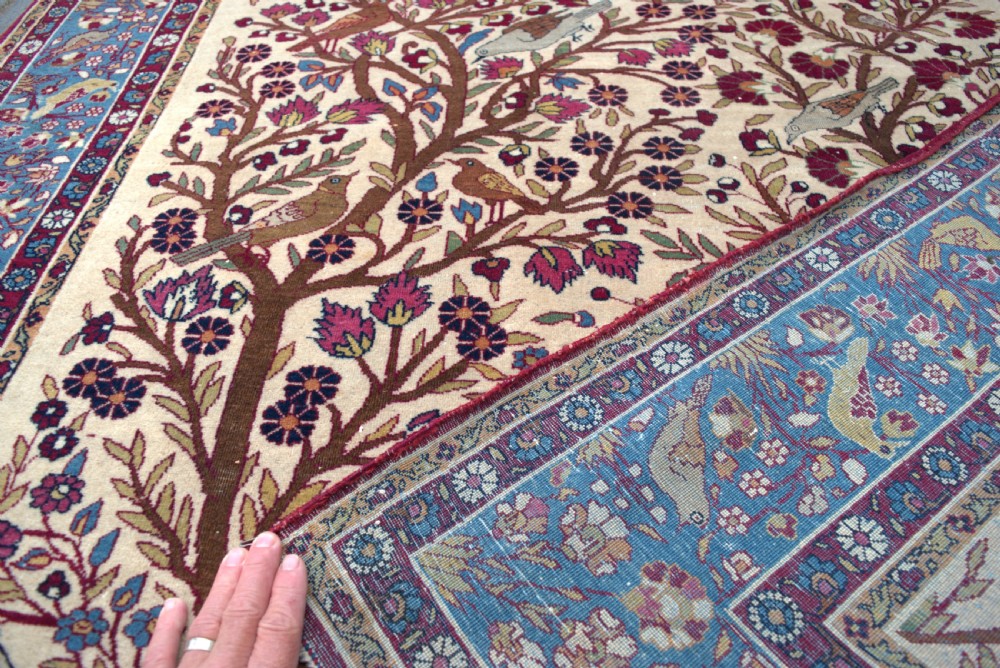 A fine Kirman rug 214x135cm View V