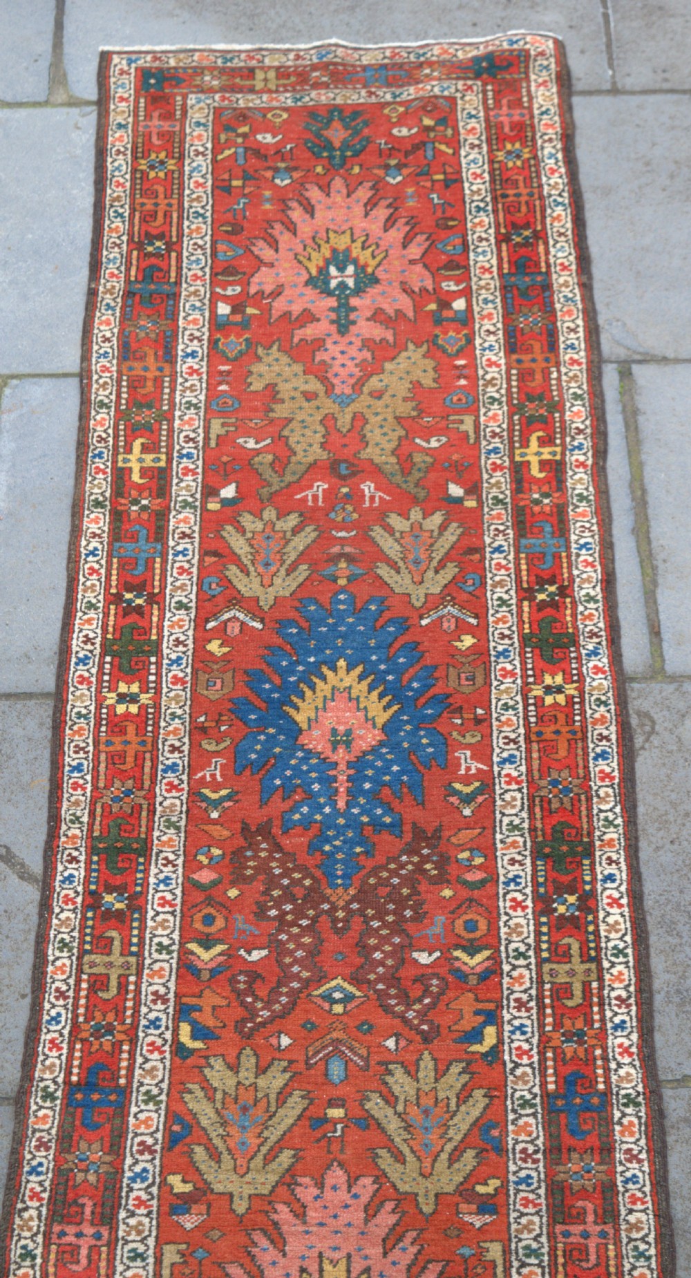 An antique narrow Heriz runner 310x76 cm View III