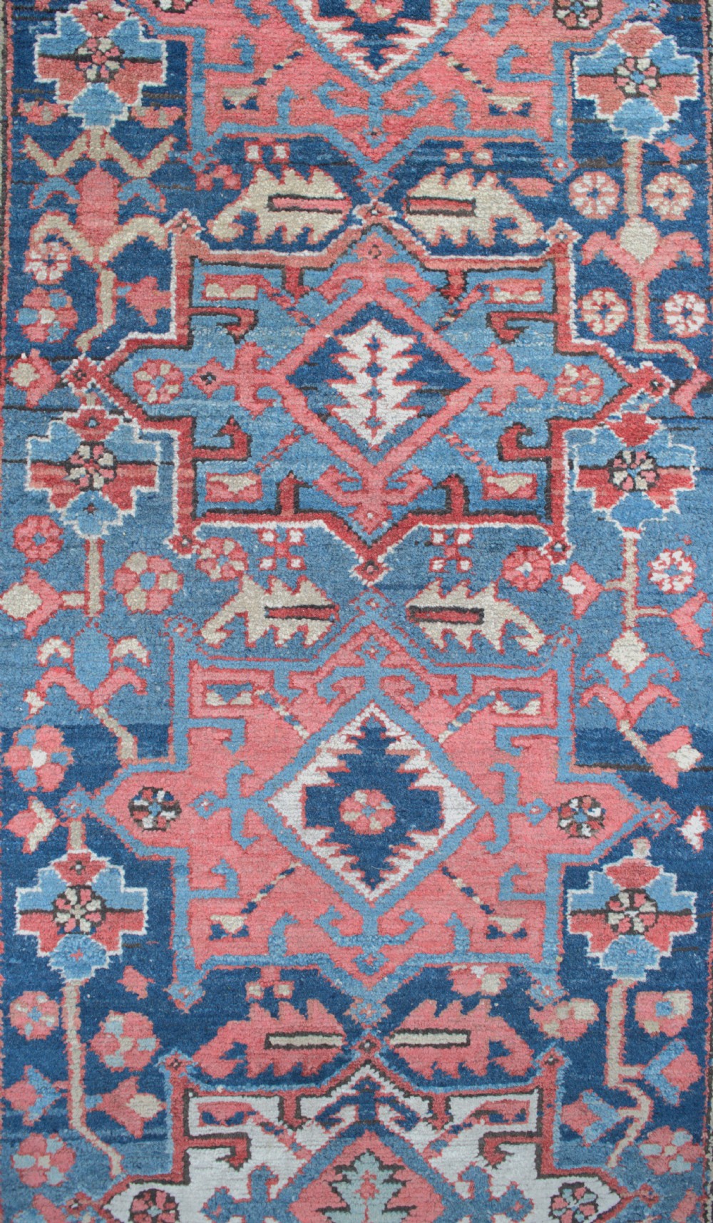 Antique Heriz rug 273x107 cm View III