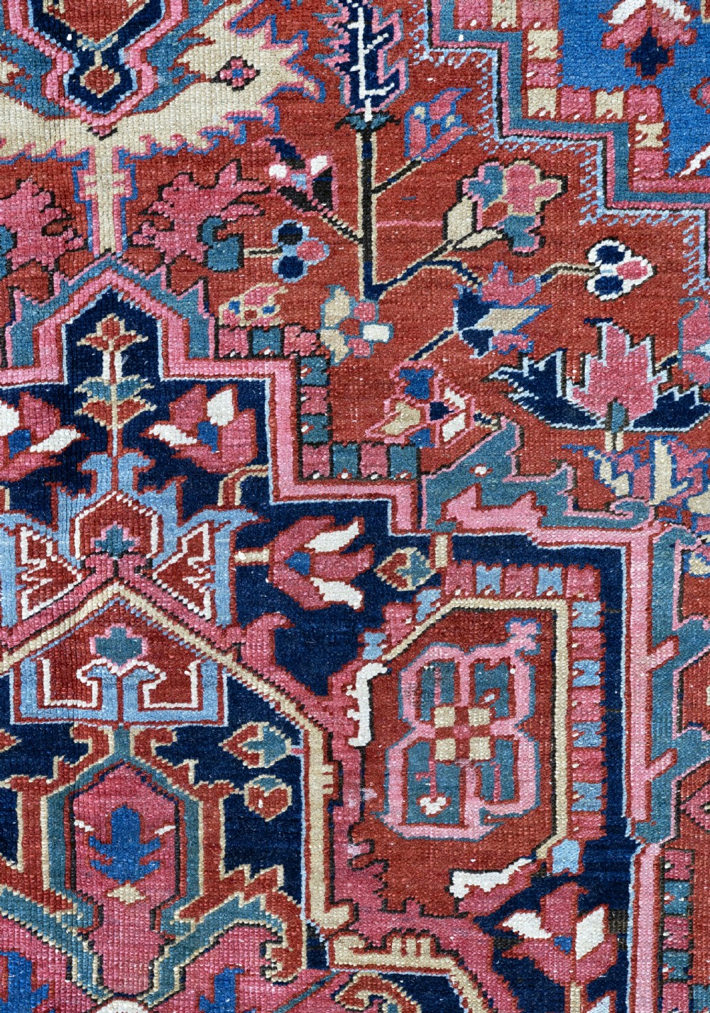 A fine small format Heriz carpet 290x195cm View IV