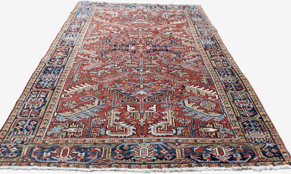 An antique Heriz Carpet 314x224cm View V