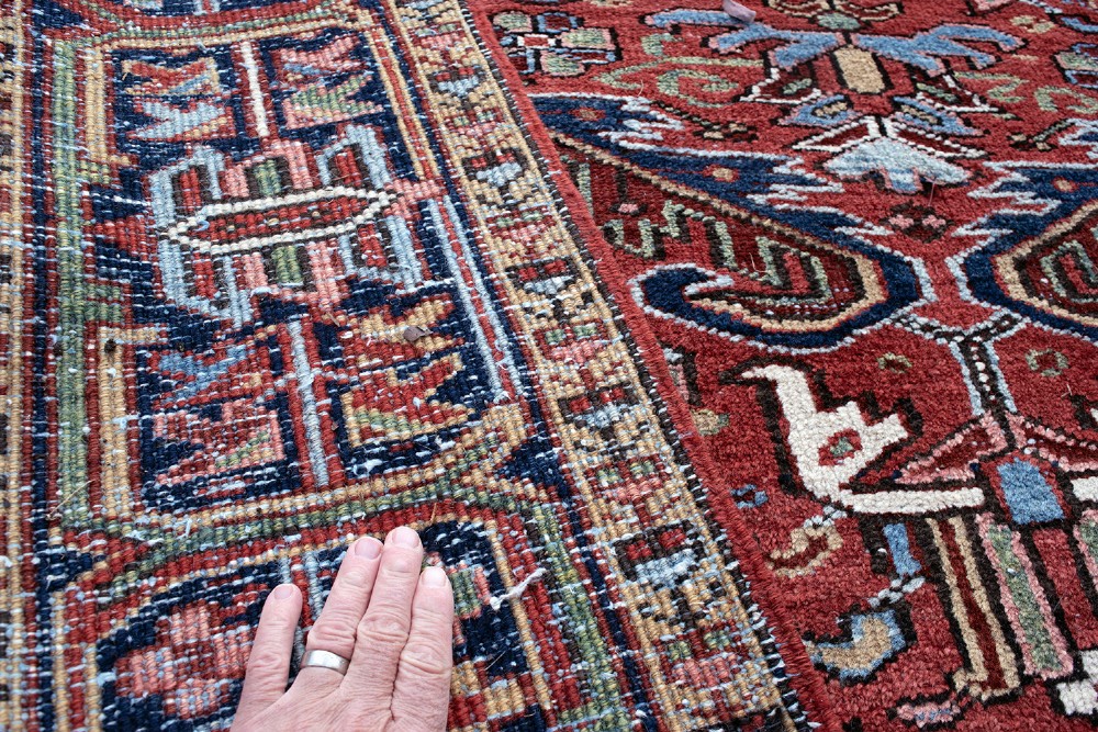 An antique Heriz Carpet 314x224cm View VIII