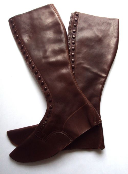 A Pair of French WWI Brown Leather Officer's Spats.