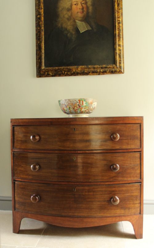 Regency Mahogany Bowfront Chest of Drawers of Small Proportions