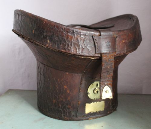 A Victorian Brown Leather Top Hat Travelling Case