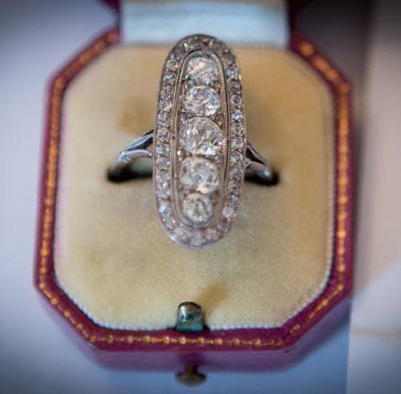 An Art Deco Platinum & Diamond Ring