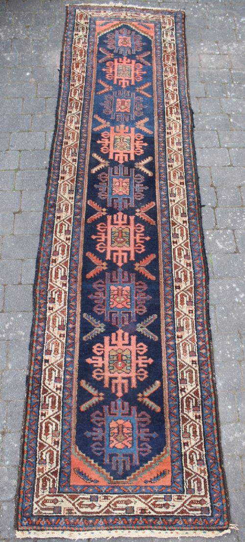 North-west Persian Corridor Runner
