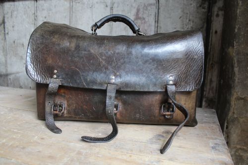 Antique Brown Leather Holdall Luggage