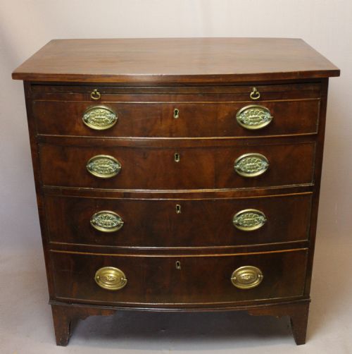 Small Georgian Mahogany Bowfront Bachelors Chest of Drawers