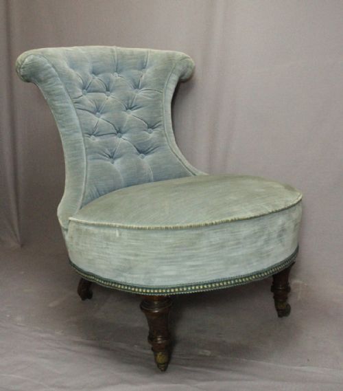 Victorian Button Back Bedroom / Nursing Chair