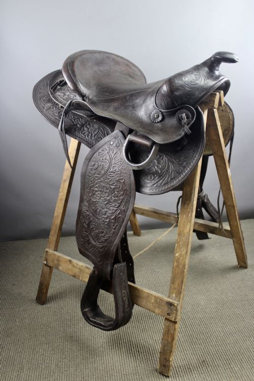Vintage American Western Tooled Leather Trail Saddle