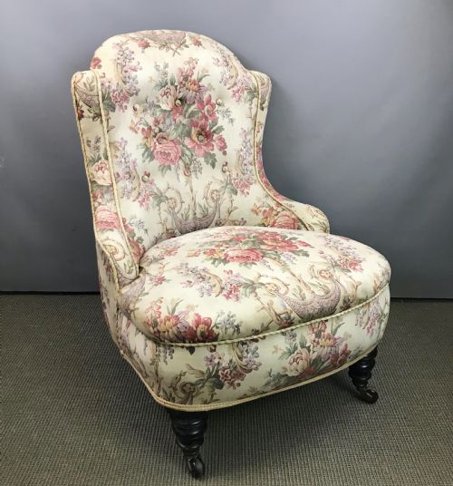 Victorian Chintz Bedroom / Cocktail Chair