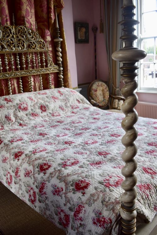 Antique Victorian Durham / Welsh Hand Stitched Floral Double Quilt