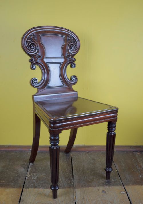 William IV Mahogany Hall Chair in the Manner of Gillows
