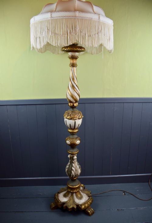 Italian Carved Gilt Wood and Painted Standard Lamp in Florentine Style