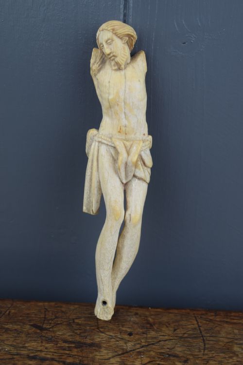 A 17th / 18th Century Carved Ivory Corpus Christi