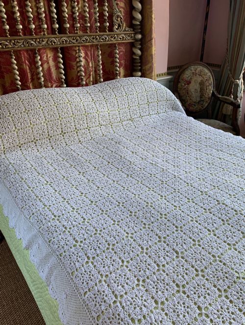 Vintage French White Crochet Double Bed Cover
