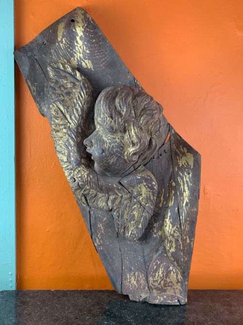 Large Italian Baroque 18th Century Giltwood Carving of a Cherub