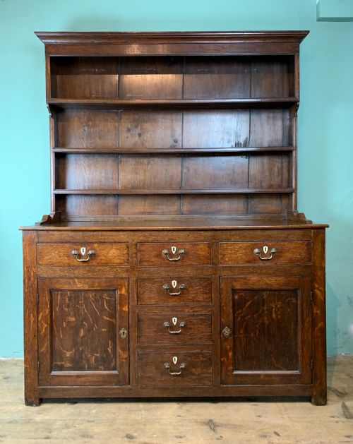 Georgian Oak Dresser with Plate Rack Back