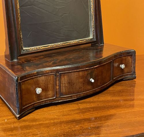 GEORGIAN MAHOGANY SERPENTINE FRONT TOILET MIRROR - ADDITIONAL PHOTO 3