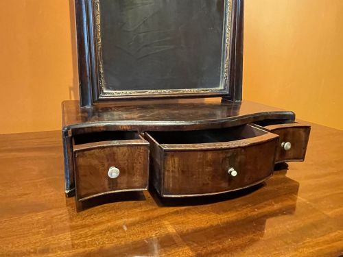 GEORGIAN MAHOGANY SERPENTINE FRONT TOILET MIRROR - ADDITIONAL PHOTO 4