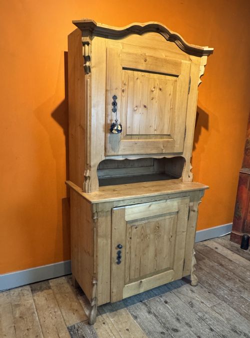 19TH CENTURY SWEDISH PINE DRESSER - ADDITIONAL PHOTO 2