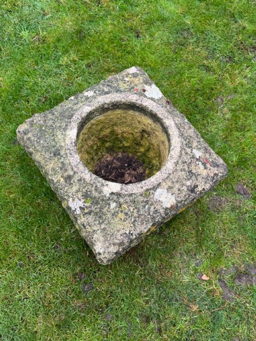 RECLAIMED STONE PLANTER MADE OF STONE FROM THE HOUSES OF PARLIAMENT DAMAGED IN THE BLITZ WWII - ADDITIONAL PHOTO 4