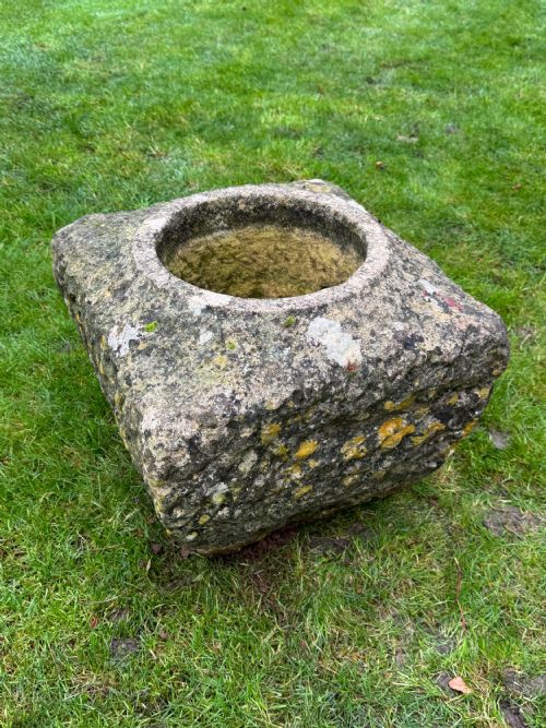 RECLAIMED STONE PLANTER MADE OF STONE FROM THE HOUSES OF PARLIAMENT DAMAGED IN THE BLITZ WWII - ADDITIONAL PHOTO 7