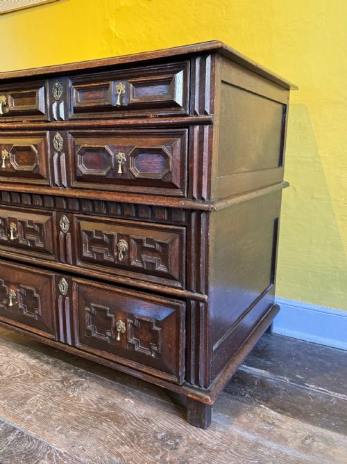 CHARLES II OAK TWOPART CHEST OF DRAWERS WITH GEOMETRIC MOULDINGS - ADDITIONAL PHOTO 10