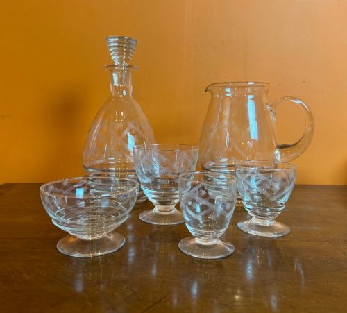 LAREG SUITE OF 34 FRENCH ART DECO DRINKING GLASSES WITH ENGRAVED DECORATION - ADDITIONAL PHOTO 3
