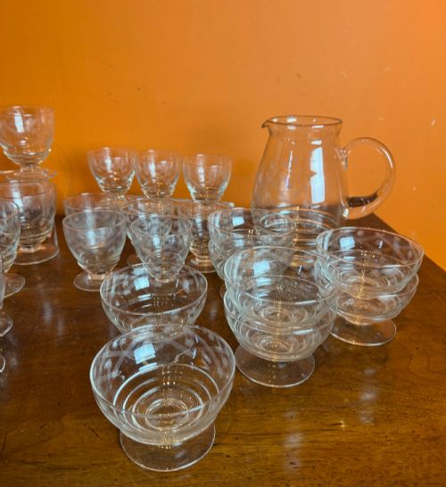 LAREG SUITE OF 34 FRENCH ART DECO DRINKING GLASSES WITH ENGRAVED DECORATION - ADDITIONAL PHOTO 7