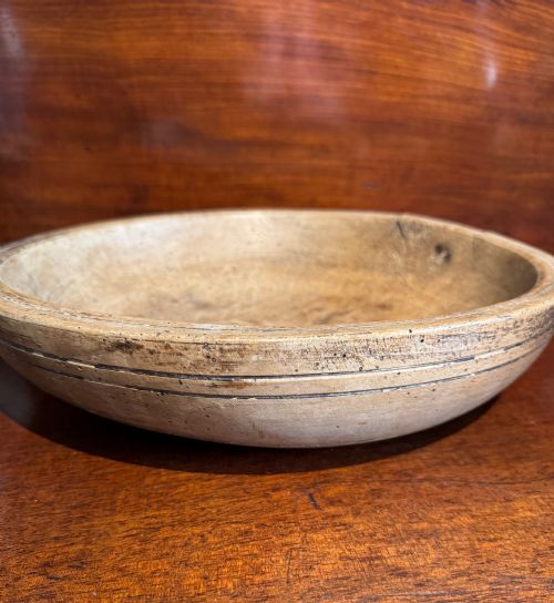 19TH CENTURY FRENCH SYCAMORE DAIRY BOWL - ADDITIONAL PHOTO 1