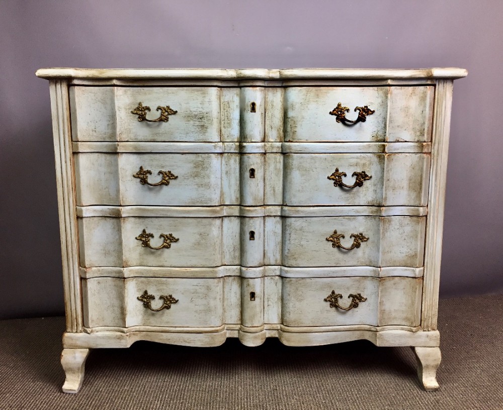 Swedish Serpentine Painted Commode / Chest of Drawers