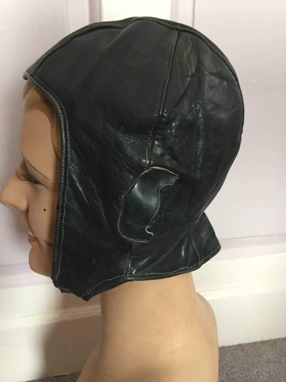 Ladies 1920's Leather Aviator's Flying Helmet / Cap View IV