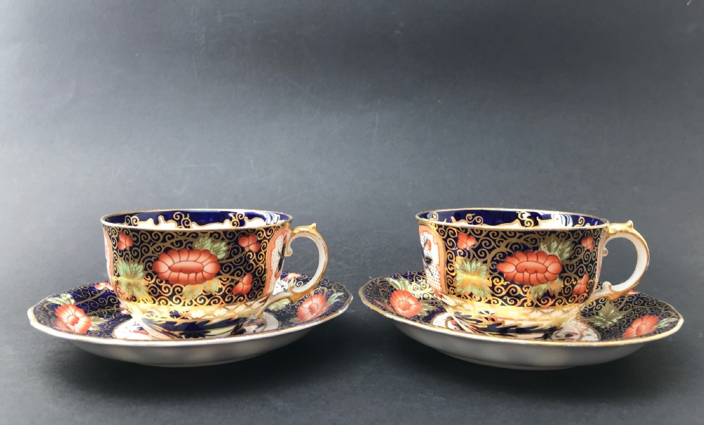 Pair of Royal Crown Derby Old Imari Pattern Porcelain Cups & Saucers 1907