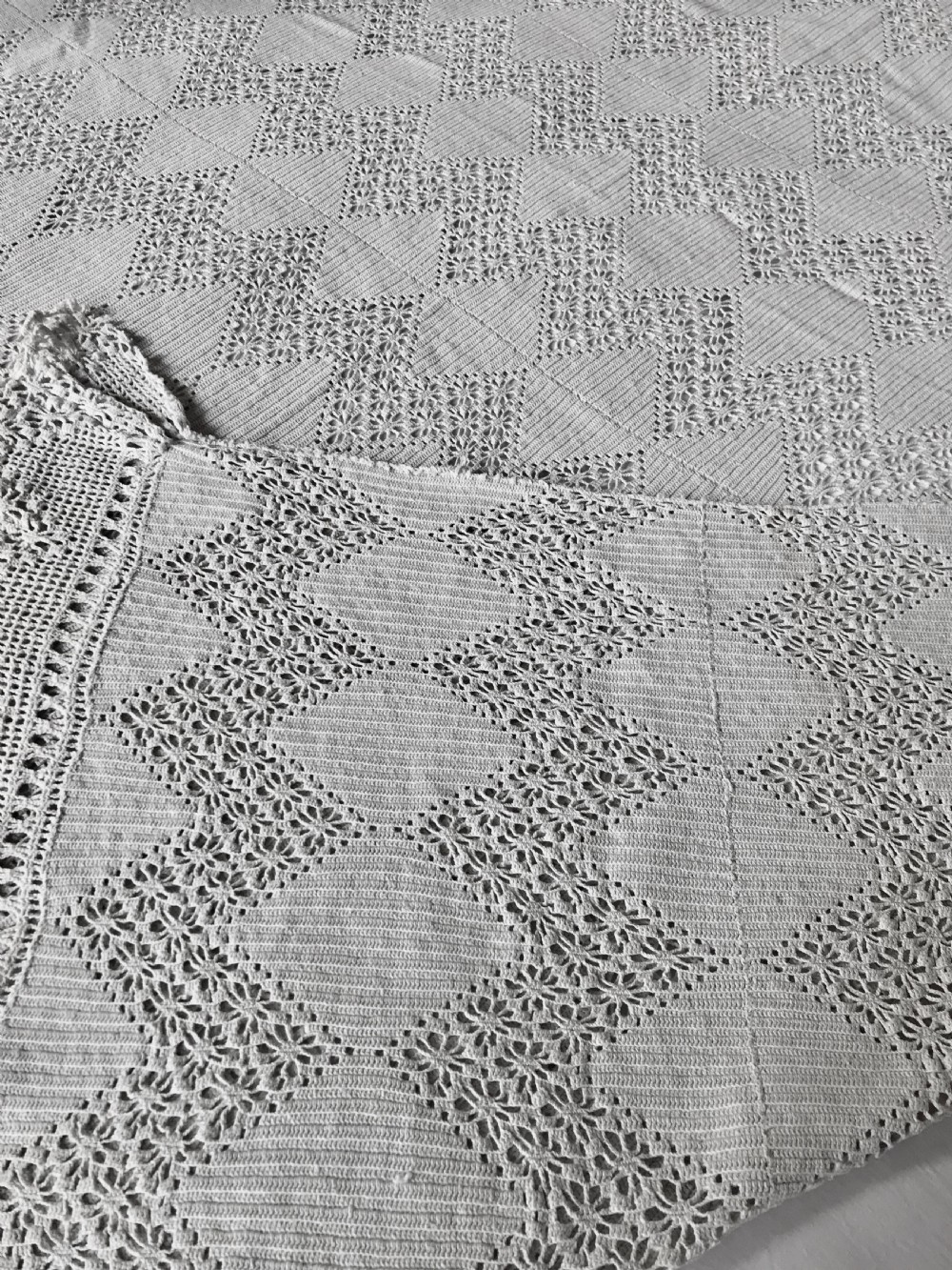 Vintage French Hand Crochet White-Work Bed Cover / Beadspread / Throw