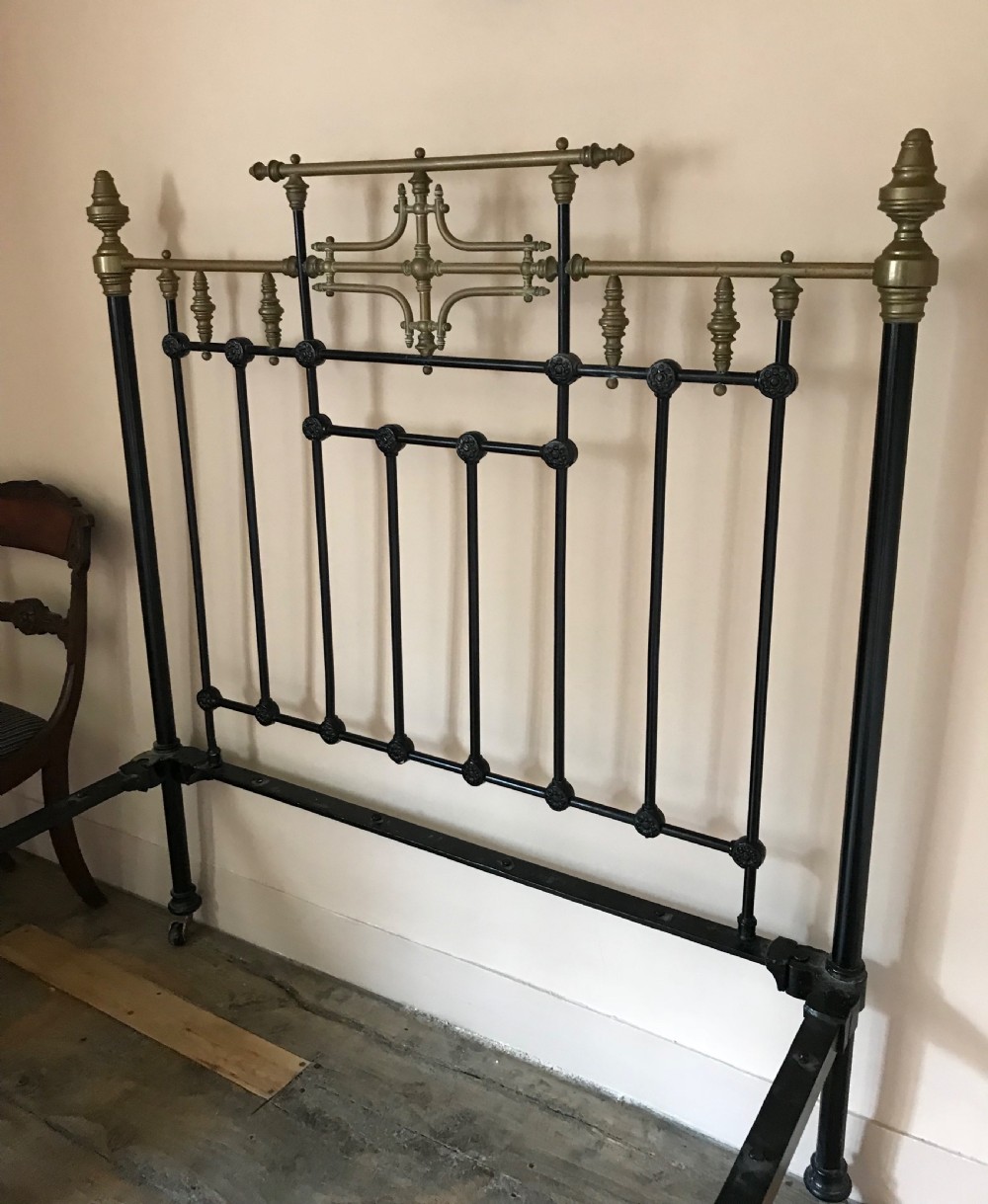 Good Quality Victorian Brass & Cast Iron Double Bed View IX