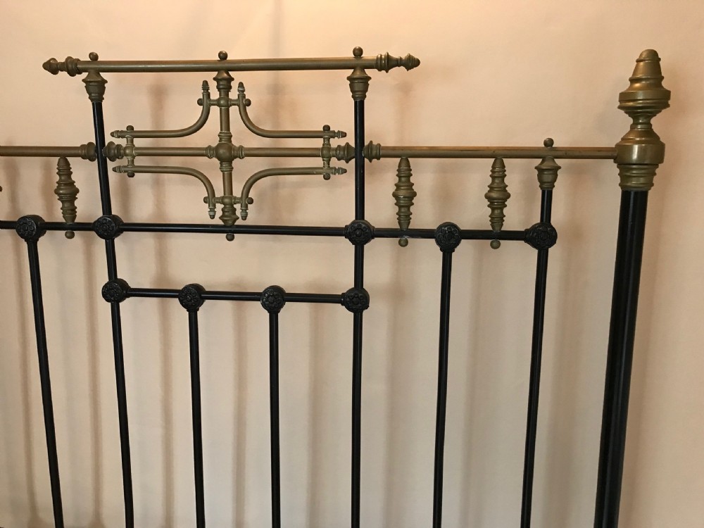 Good Quality Victorian Brass & Cast Iron Double Bed View X