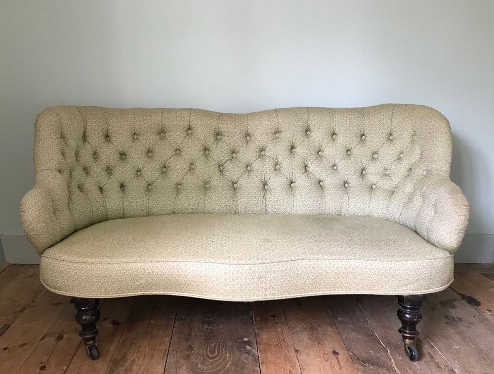 Victorian Button Back / Spoonback Sofa